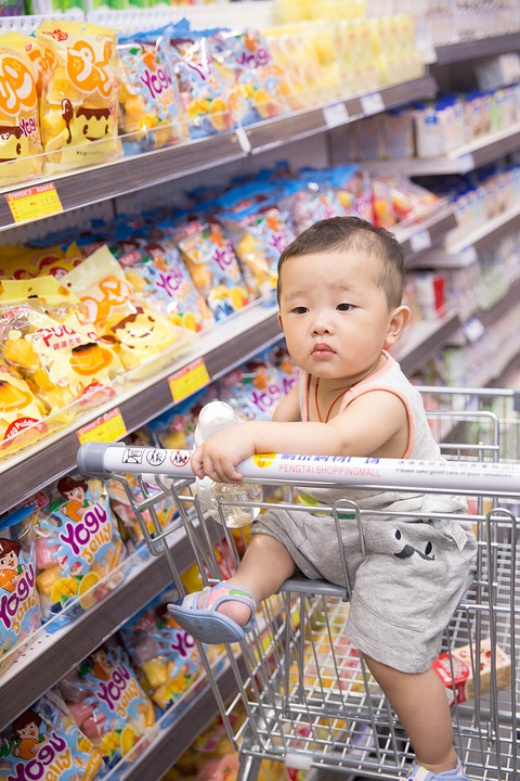 como-ir-al-supermercado-con-tus-ninos-y-no-morir-en-el-intento